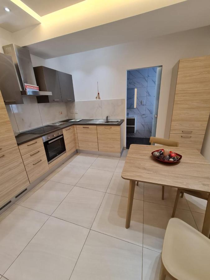Appartement Crescent Corner à San Pawl il-Baħar Extérieur photo